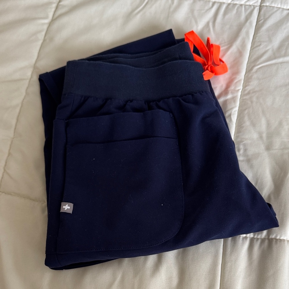 FIGS Navy Nepal S Joggers